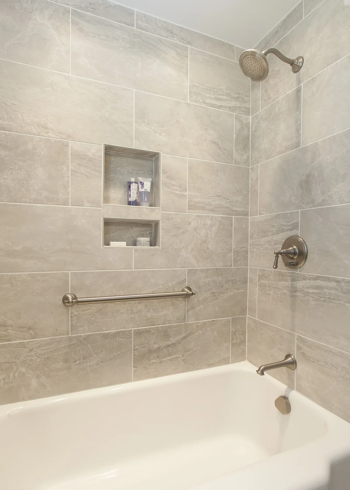 Finished sealant joints around a bath and tiled wet area